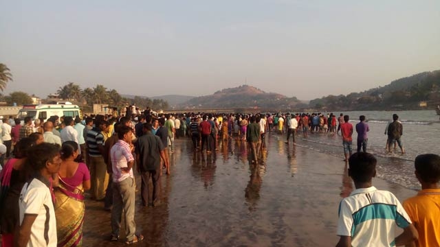 murud-beach-deaths